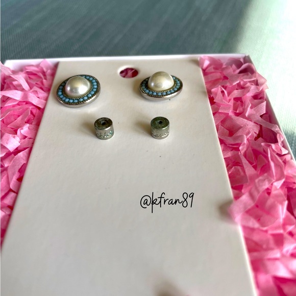C&I Heirloom Pearl Studs - Picture 2 of 3